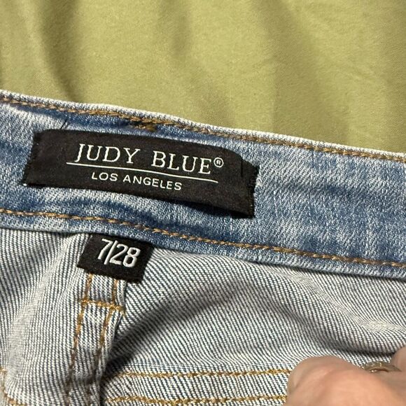 Judy Blue America Boyfriend Jeans - Picture 5 of 7